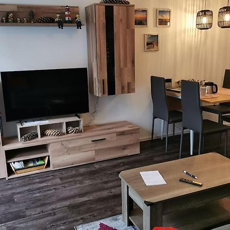 Wohnen Direkt Am Uferpark Mit Grossem Balkon Und Seeblick Friedrichshafen Exterior foto