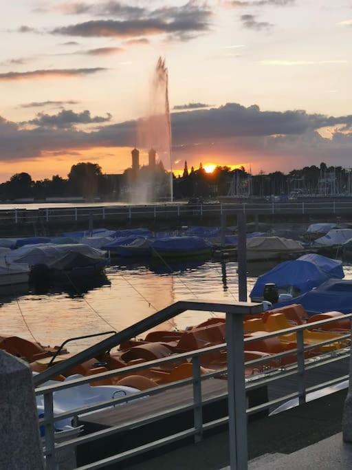 Wohnen Direkt Am Uferpark Mit Grossem Balkon Und Seeblick Friedrichshafen Exterior foto
