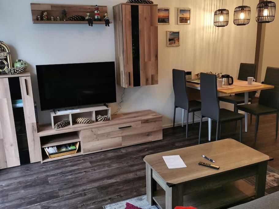 Wohnen Direkt Am Uferpark Mit Grossem Balkon Und Seeblick Friedrichshafen Exterior foto